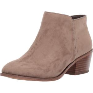 imageAmazon Essentials Womens Ankle Boots with Block HeelTaupe