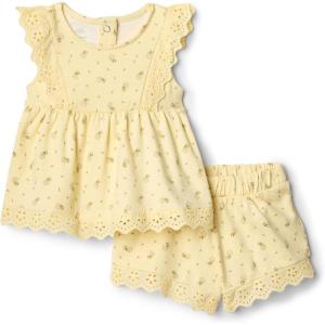 imageAmazon Essentials x Sofia Grainge Toddlers and Baby Girls Cotton Eyelet Top amp Shorts Play Set MultipacksLight Tan Ditsy Flower
