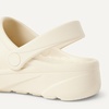 image:imageAmazon Essentials Unisex Adults Lightweight EVA Garden Clogs for Men and WomenEcru